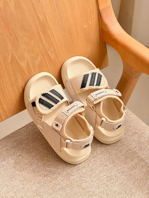 صندل بچگانه مدل adidas