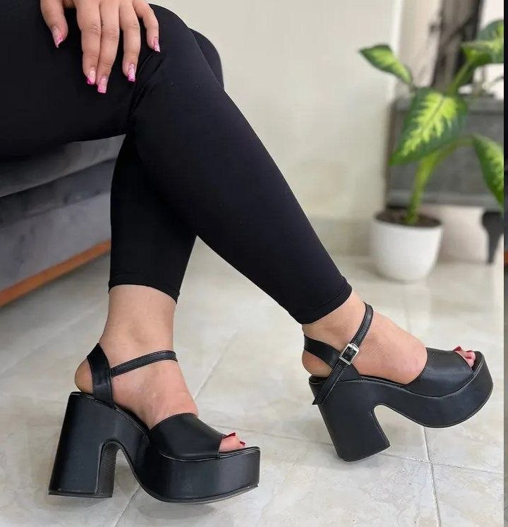 صندل مجلسی فشن لژدار پاشنه ۱۰ سانت زنانه